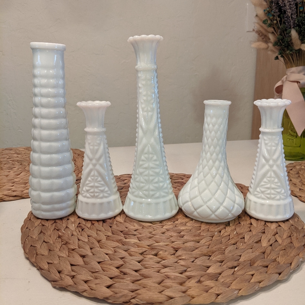 Milk Glass Bud Vases, vintage